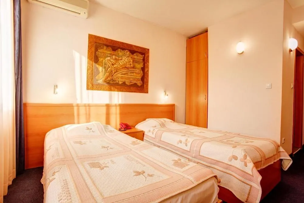 Central Plaza Hotel Sofia 3*,  Bulgaria