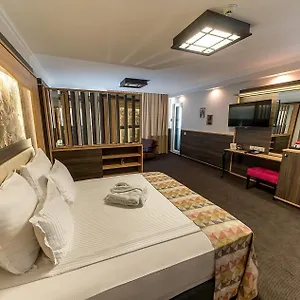 4* Hotel Zoo