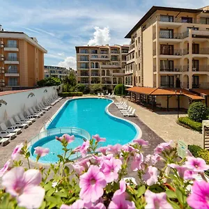 https://rose-village.sunnybeach-hotels.org