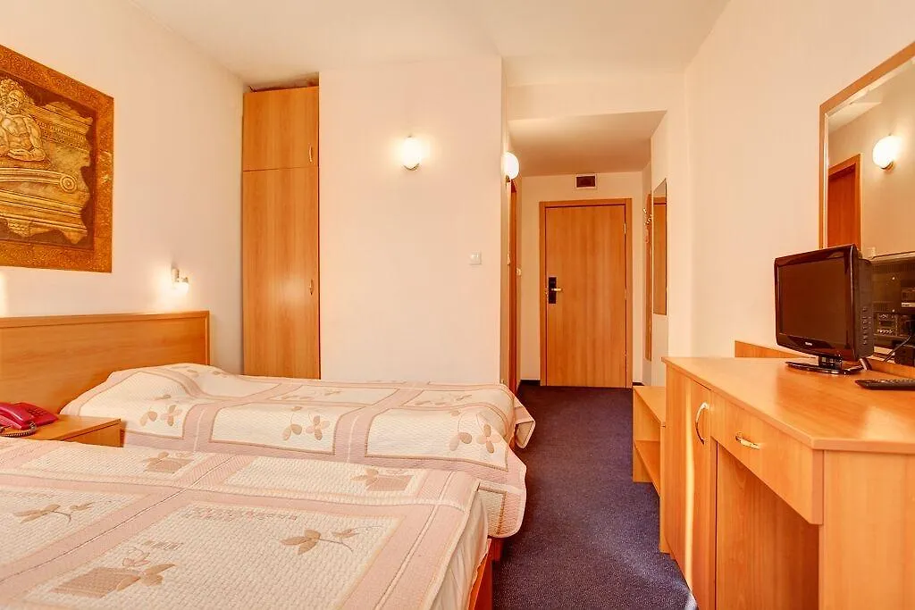 Central Plaza Hotel صوفيا
