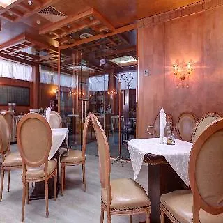 Central Plaza Hotel صوفيا 3*,