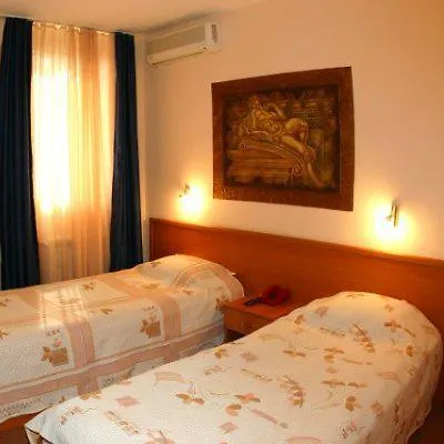 Central Plaza Hotel صوفيا